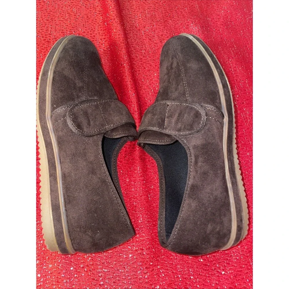 Womens Size 7M 1903 Beacon Sneaker Comfort Shoes Brown Velco Closing Clean